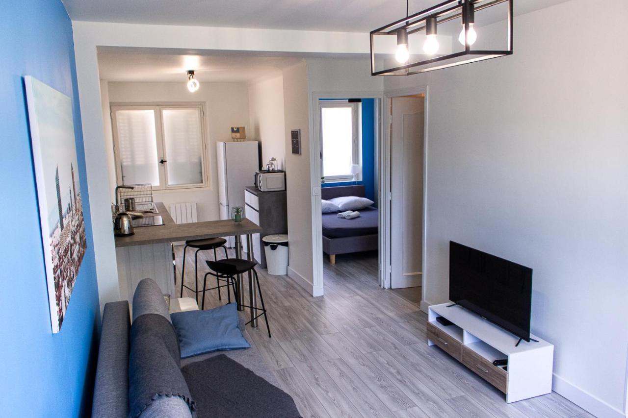 Maisonnette Avec Jardin, Parc Du Chene Apartment Bron