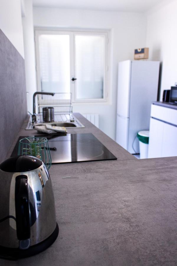 Appartement Maisonnette Avec Jardin, Parc Du Chene Bron